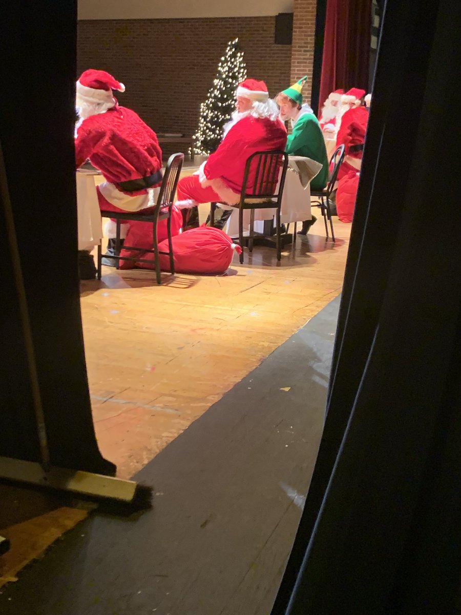 EricaWycoff's tweet photo. Nobody cares about Santa clause https://t.co/0Ez4mTCpYv