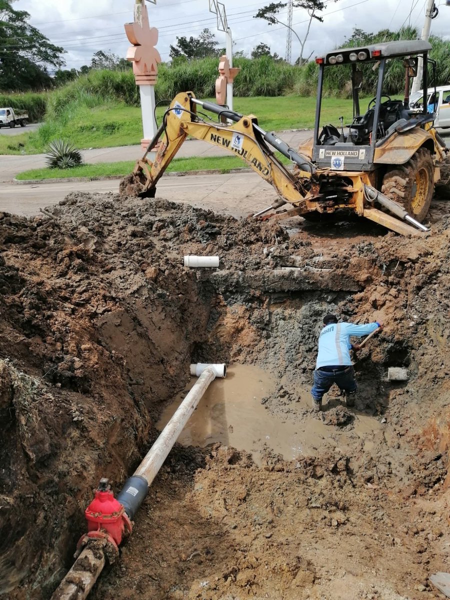 tnp_live's tweet photo. 🅾️ @IDAANinforma que avanzan los trabajos de interconexión del tanque de succión e inspección al tanque de almacenamiento de la barriada La Reina.

#TNPLive https://t.co/XZRBkVum9K