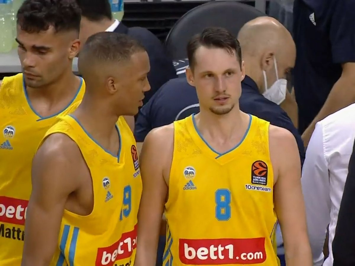 ⏰2⃣0⃣ <a href="/EuroLeague/">EuroLeague</a> 
4⃣3⃣ <a href="/albaberlin/">ALBA BERLIN</a> 
3⃣4⃣ <a href="/OlimpiaMI1936/">Olimpia Milano</a> 
Starkes Spiel von Alba gg den großen Favoriten in der 1. Hz. Und Eriksson is doing Eriksson things (11p 100%). Aber auch alle anderen tragen positiv zum Spiel bei. Olinde 6 rbs in 9 min!
Weiter so #mitleibundseele in Hz 2