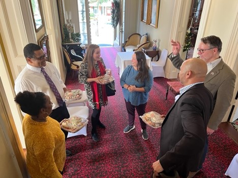 Roscoebarnes3's tweet photo. Happy Holidays from the Visit Natchez team! Today we toured Magnolia Hall in Natchez, Miss.

#VisitNatchez #MagnoliaHall https://t.co/DNehTsP2Dp