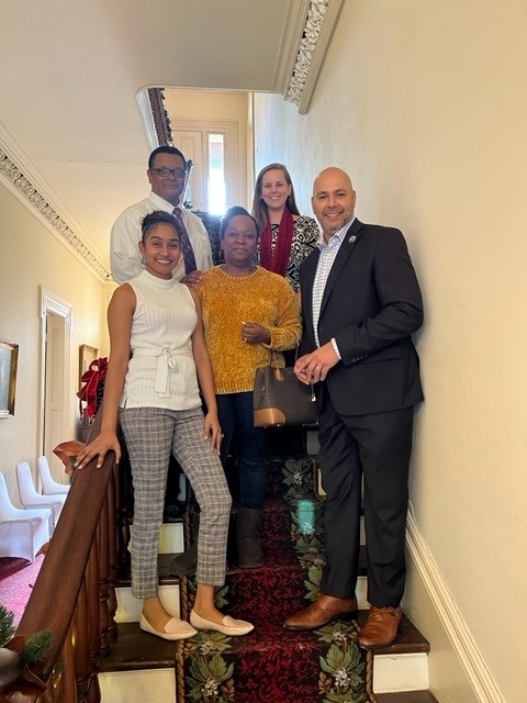 Roscoebarnes3's tweet photo. Happy Holidays from the Visit Natchez team! Today we toured Magnolia Hall in Natchez, Miss.

#VisitNatchez #MagnoliaHall https://t.co/DNehTsP2Dp