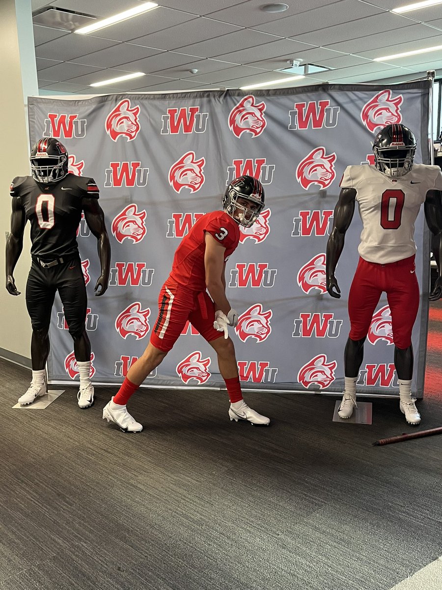 SparrowGage's tweet photo. Had a great official visit today @IndWesleyan_FB thank you @Coach_Langs @CoachTraz  and the rest of the staff for the great experience! https://t.co/tMmJ1YjKrM