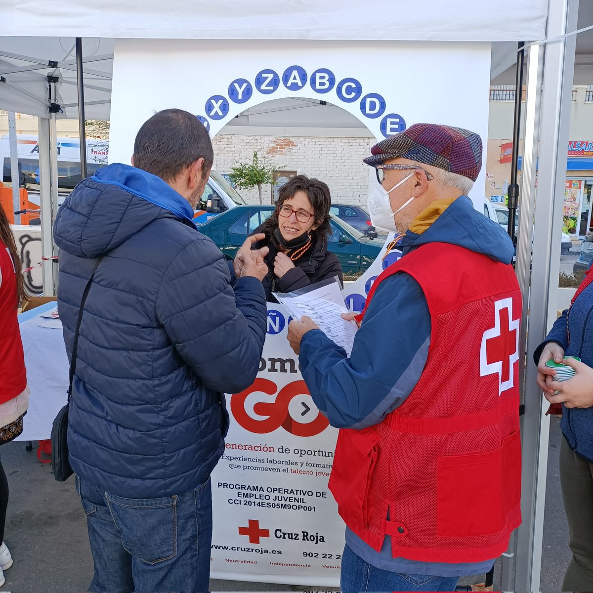InterpreteSigno's tweet photo. @AytoVLZ apuesta por la accesibilidad contando con intérpretes de lengua de signos en la II SEMANA DE LA DIVERSIDAD FUNCIONAL.
Gracias al concejal bienestar social #VictorGonzalezFernandez por creer en la Inclusión.

Intérpretes: 
@EstherRamallo 
@ILSEMALAGA https://t.co/Obce2DNcII
