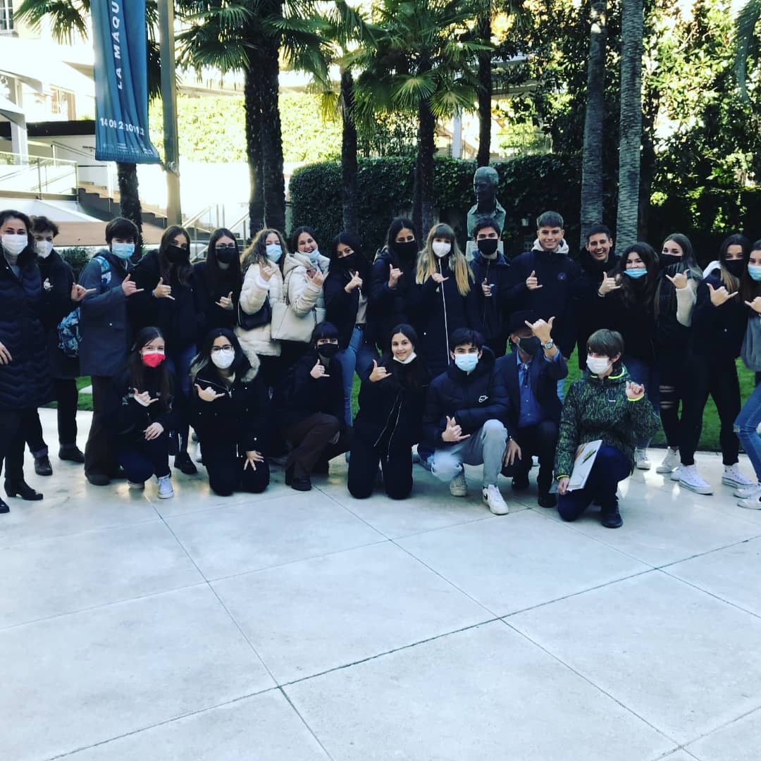 Albenizprojects's tweet photo. ¡Qué orgullo de centro! Hoy tenemos imágenes 📸 de visita 1°Bach @MuseoThyssen , 2ª sesión charlas #CyTec (Cª y Tª en femenino de la @uc3m y @AytoLeganes ) y de alumnas #Teatro3ESO haciendo lectura dramatizada poema de @el_mal_donado contra violencia de género. Viernes intenso. https://t.co/cWAA45hnBO