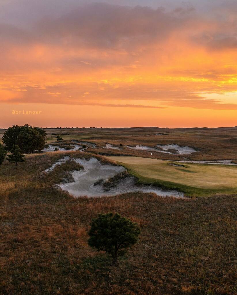 BrianOarGolf's tweet photo. Introducing, CapRock Ranch - “Best New Golf Course 2021” - @GolfDigest 🔥⛳️ photos: @BrianOar
📍 CapRock Ranch - Valentine, Nebraska
#GolfDigest #caprockranch #bestnewgolfcourse2021 #brianoarphotography #golfcoursephotography #beautifulgolfcourses #epicgolfshot #golfpics #g… https://t.co/inqqSYfnuh