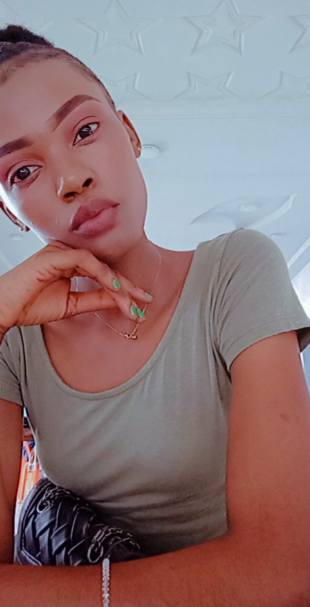InzauE's tweet photo. Pourquoi vous liker pas mes photos 🥺🥺je veux pleurer https://t.co/2uS1UxdYCm