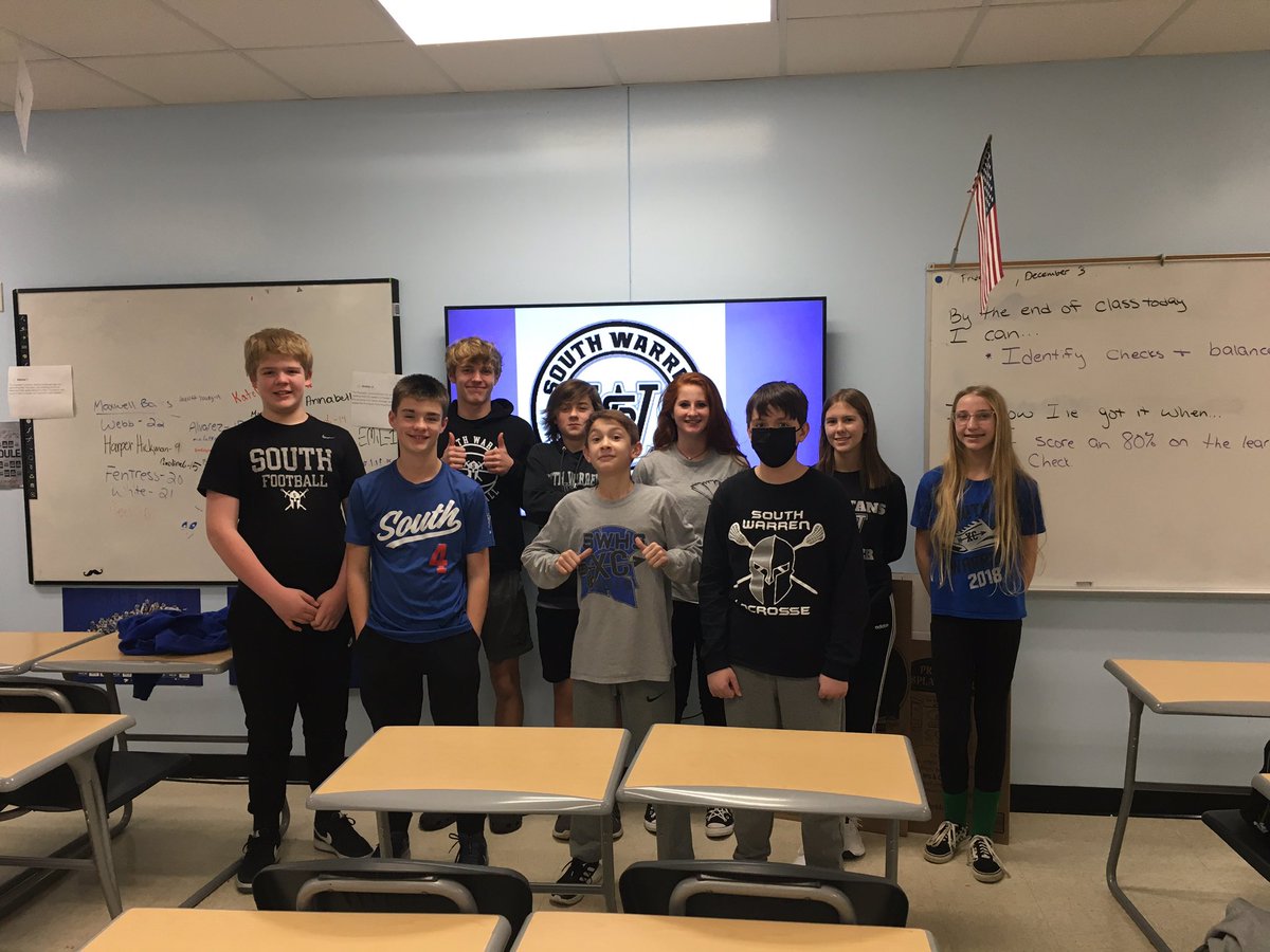MohonSWMS's tweet photo. Serving Spartans say Go Spartans! Bring back the trophy! @SouthWarrenHigh https://t.co/Q2OxGKDhdu