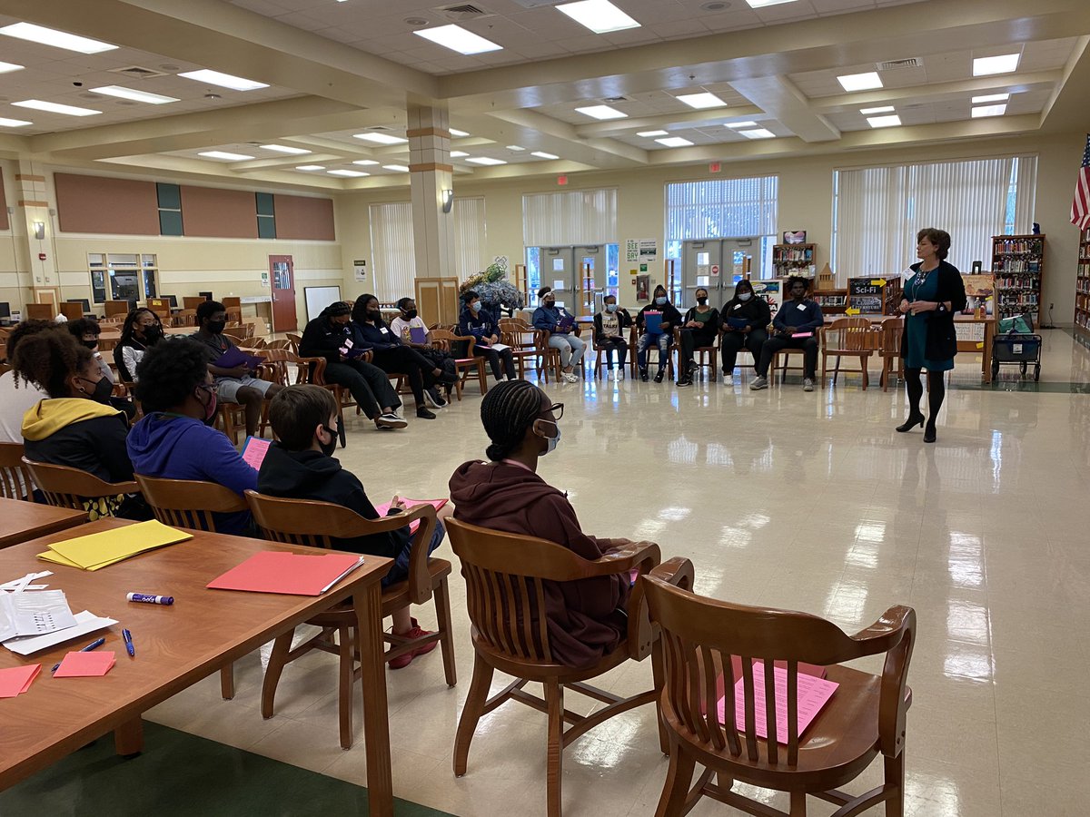 CounselorsACHS's tweet photo. Amazing Safe School Ambassadors training today! Thank you @SafeSchools_PBC @ATL_Eagles https://t.co/nhQx2tWLmZ