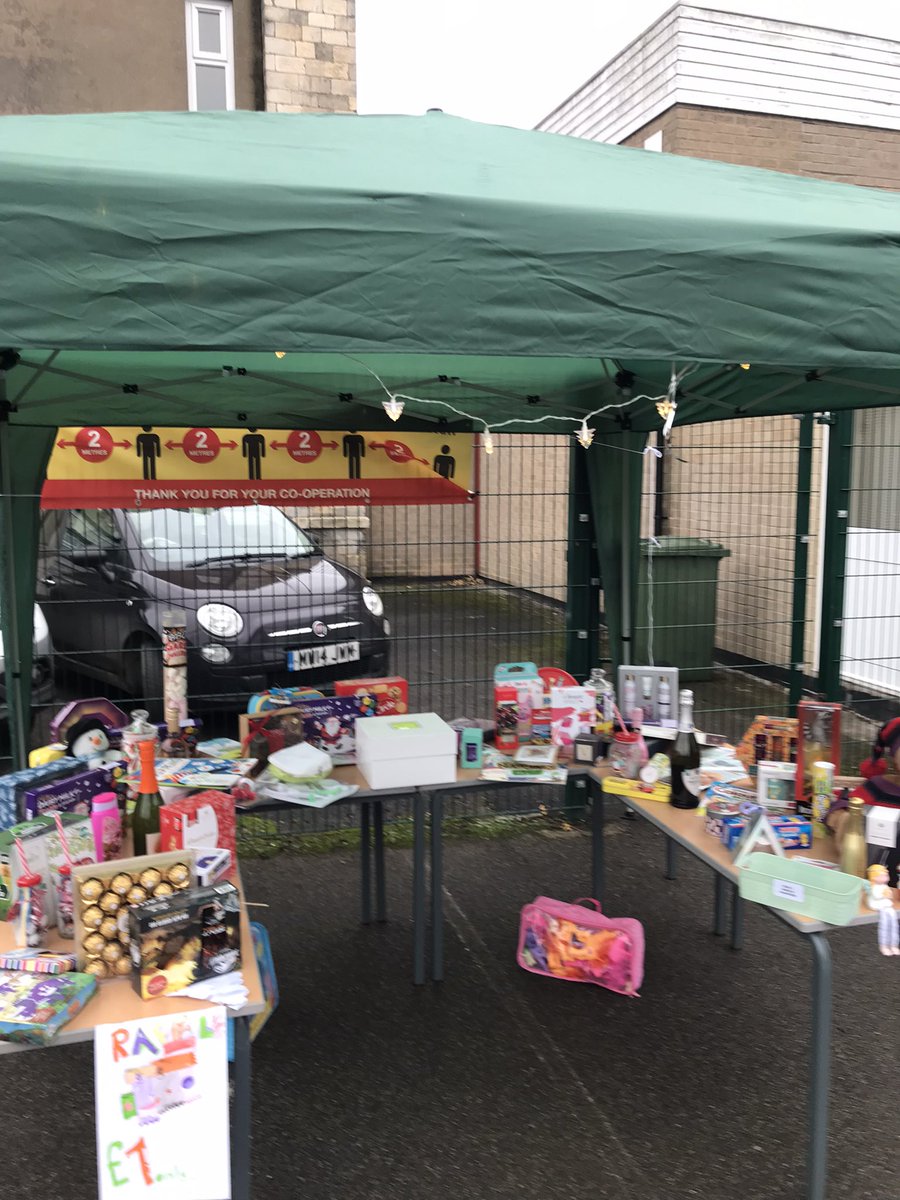 EdenthorpeHall's tweet photo. Christmas festivities at Edenthorpe Hall. Wonderful support from children, parents and staff. #EdenthorpeTeam https://t.co/Hsj2rCaa8c