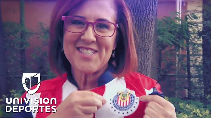 luismayke31's tweet photo. @TUDNMEX #ELLASENTUDN Me encontre esta foto que es una HERMOSURA #CHIVADECORAZON Soy fan de @ChivasFemenil de todo el futbol femenil y de todos ustedes @ramon_aranza @Tamedamus @Geo_Gonzalez @lupisflowers14 @YleanaDavila @DBallinas @Sarela8 @VladimirGarciaG y los q se me olviden https://t.co/joGrINERF4