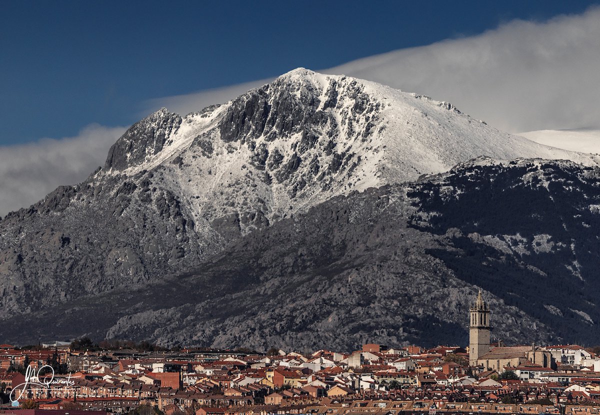 JoseAQuirantes's tweet photo. Colmenar Viejo (Madrid) con la Maliciosa (2227 m) esta mañana https://t.co/9uHgt9UKxW