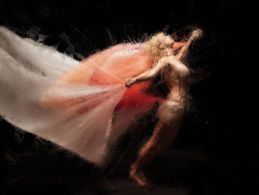 CymeLabs's tweet photo. Today we want to share about the collaboration between the photographer Richard Forestier and  the art director Aurélien Bigot: a photo project titled “The Impressionist Experience” 😇 😍

Have more impressive experience > https://t.co/qkv0q1ABFm 
@MyArtMakers
#art #photography https://t.co/pELPCaTFn8