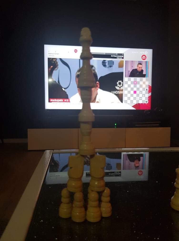 themevik tweet picture