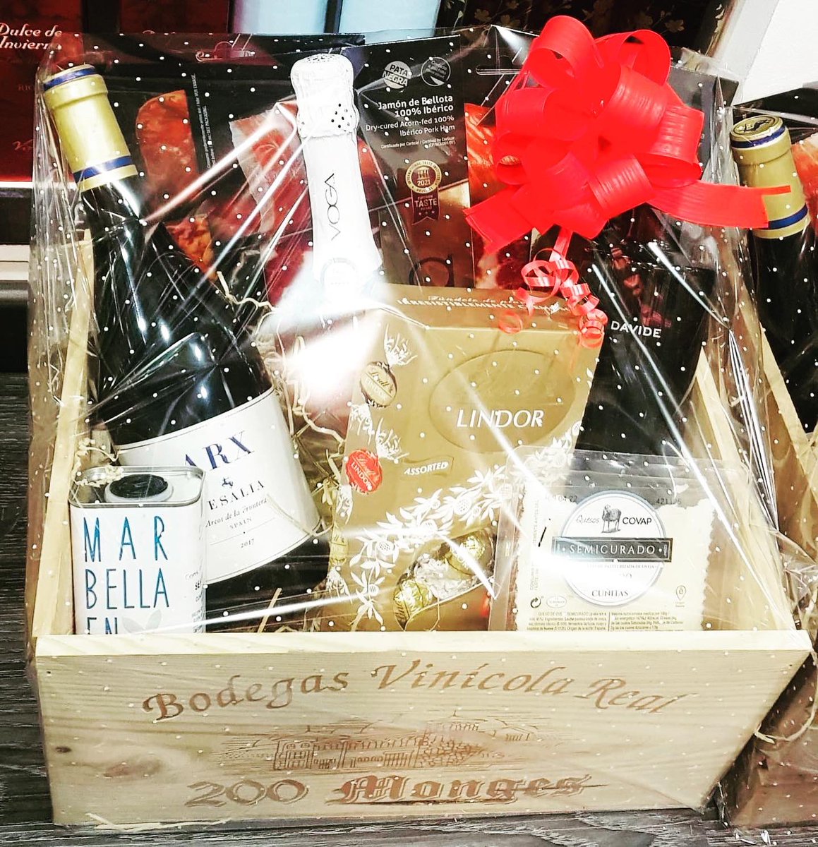 VinopolisSoto's tweet photo. Preparando regalos de navidad para nuestros clientes y empresas 🍷🎁🎁📦🎄😊
Preparing xmas gifts for our customers and corporate clients 🎁🎄🎄🎄🎁🎁🎁😊
956 695858
Info@vinopolis.es https://t.co/TOg1ATMIWB