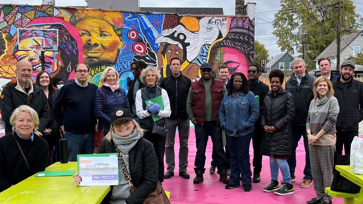 ACT_Chicago's tweet photo. Read our monthly Austin Thrive email for updates on how we're supporting the community! ACT & our members have been connecting #ChicagoAustin residents to the resources they need for years. You can join us! #AustinCares https://t.co/VxRgetlmqR https://t.co/Ri0q4xIpJ3