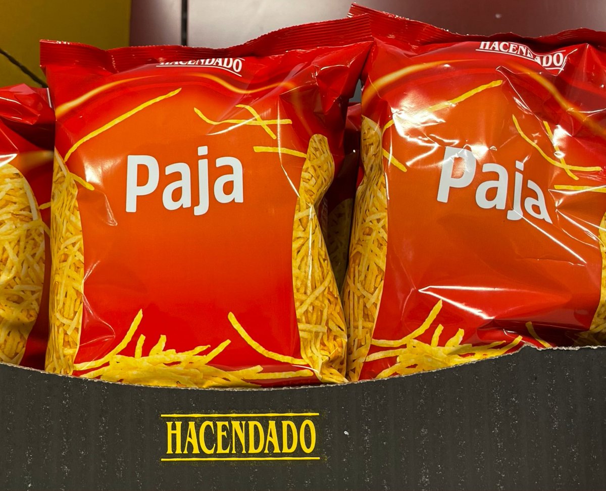 EsAlanbrito's tweet photo. Mi mamá: ¿que tanto haces encerrado en tu habitación? 

Yo: https://t.co/ECnf577SaY