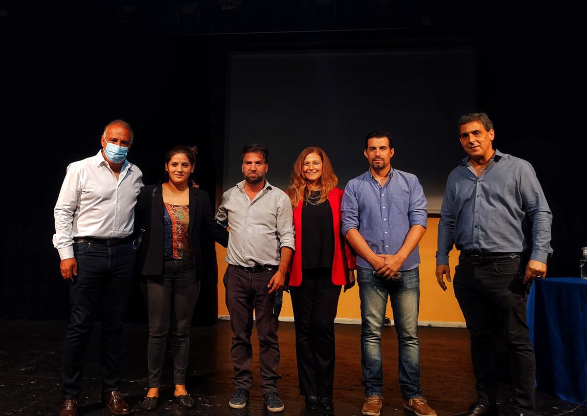 Participamos del Ciclo de Formación Sindical para delegadas/os dado por nuestro SEC y @MinTrabajoAR ¡Muchas gracias <a href="/CarlosPerezSEC/">Carlos Pérez</a> <a href="/Rociotweet/">Rocio Victoria Rios</a> y la Sria. de Organización por darnos herramientas para desarrollar de la mejor manera la representación de nuestros compañeras/os! 💙💪🏼