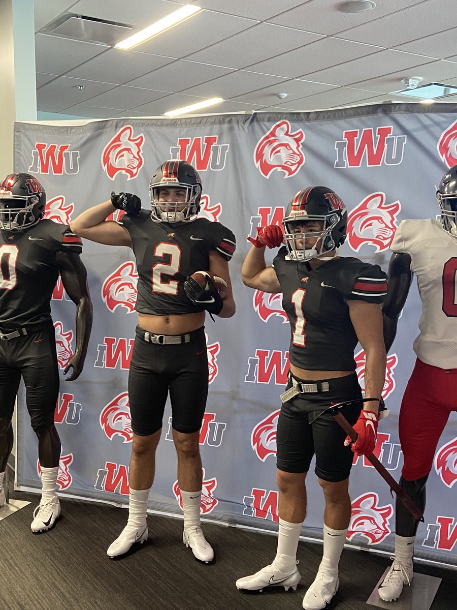 I had a great time today at Indiana Wesleyan University! Thank you to <a href="/CoachBuzzAldrin/">Joshua Buzz Aldrin</a> for this opportunity! <a href="/masonleach12/">Mason Leach</a>