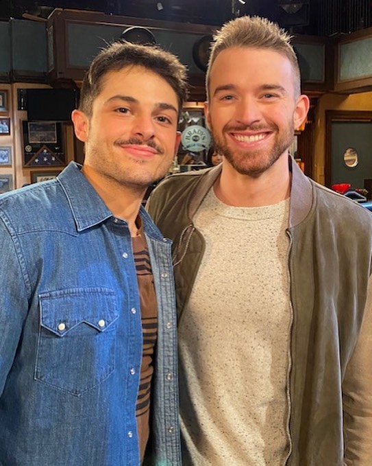 WeLoveChanMas's tweet photo. Courtesy of Zachs insta we get this awesome pic of Chandler and him with the tagline of

"See you guys soon for some Xmas fun 🥺"

#Wilson #ChandlerMassey #ZachTinker #SonnyKiriakis #WillHorton #Days https://t.co/ezqArKsUGd