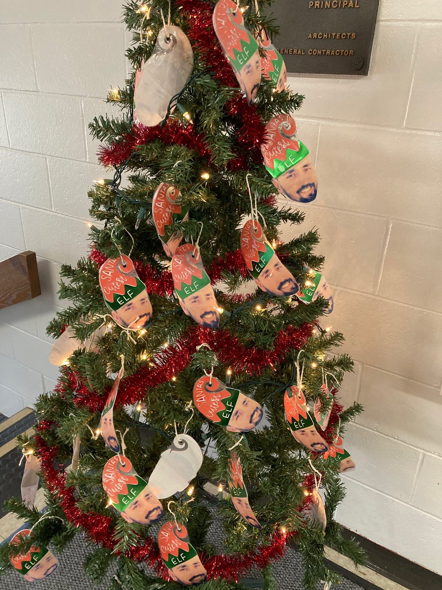 Angela1989Gray's tweet photo. @kschmidt_kyle  we miss you in BC! They evidently LOVE you in Plainview, judging by this photos. Happy Holidays to you and your family!! https://t.co/JmSOF0HF1E