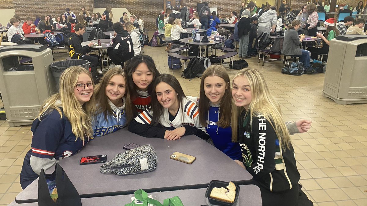IkeSDNB's tweet photo. The New Berlin Eisenhower staff and students showed support by wearing jerseys for Jackson. 
#jerserysforjackson 
#waukeshastrong❤️ https://t.co/e5PWeyP5V7