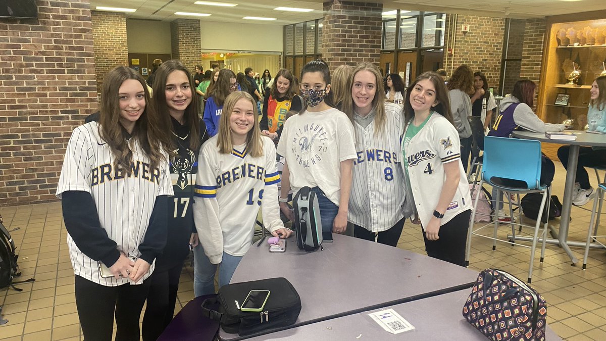 IkeSDNB's tweet photo. The New Berlin Eisenhower staff and students showed support by wearing jerseys for Jackson. 
#jerserysforjackson 
#waukeshastrong❤️ https://t.co/e5PWeyP5V7