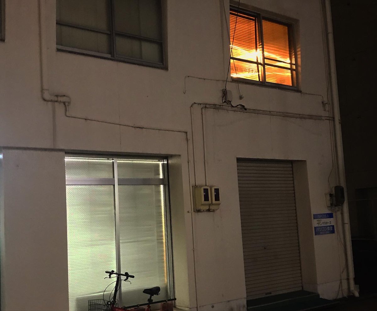 MasuyamaAntonio's tweet photo. できるかどうか不明ですが
一応来年の年賀状用ラフを
名古屋今池の読書喫茶リチルさんで描きました
栄から歩いてみたら40分、2.7キロ。
案外歩けますね
#虎娘
#読書喫茶リチル さん
#エスキース
#alicecard
#アリス
#aliceinwonderland https://t.co/dHUkrpuEOx