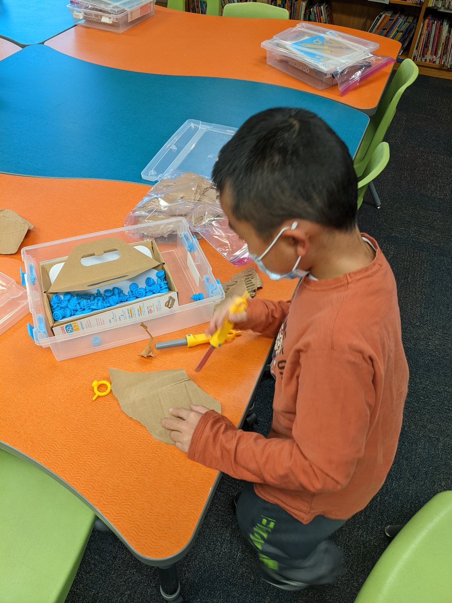 salibhaiAPSLC's tweet photo. APS Little Inventors (makerspace) in action this week @AldergrovePS https://t.co/fQJjmHotoX
