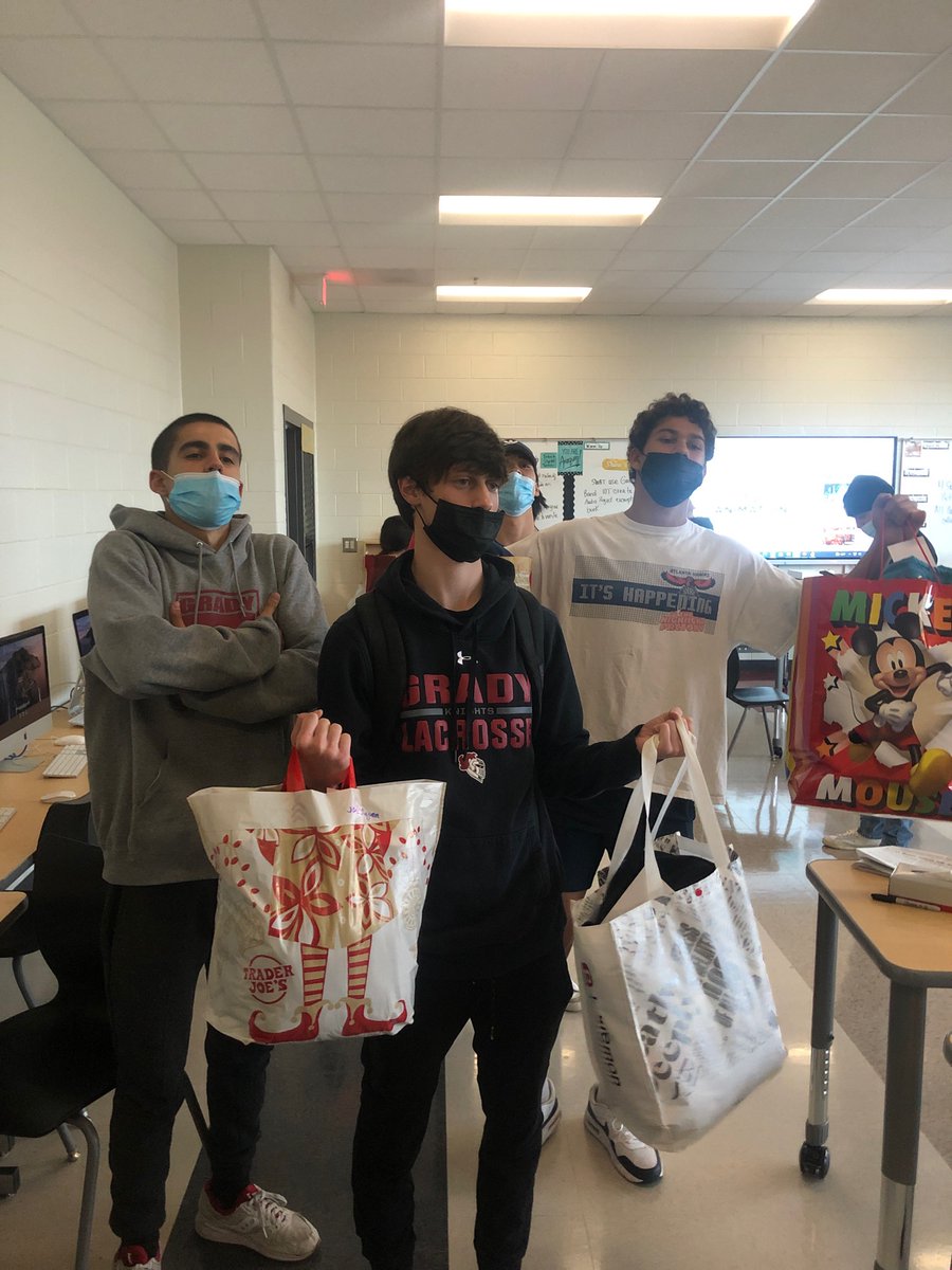 MidtownFBLA's tweet photo. Midtown’s FBLA students held a coat drive during the month of November. Students donated over 90 coats!!! #fbla #gafbla #coy #gafblacoy @thebetsybockman https://t.co/Qr005No0ZN