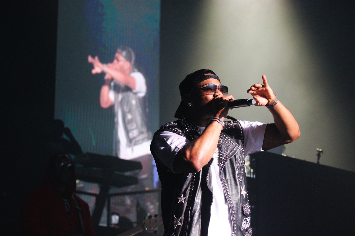NChasColiseum's tweet photo. It was a straight-up party at the North Charleston Performing Arts Center last night with @Nelly_Mo, @JimmieAllen, &amp; @HarperGraceXO 🔥 #LilBit

📸: Max Jenks-Gilbert | #NChasPAC | 12.2.21 https://t.co/yFH7LdjZ8C