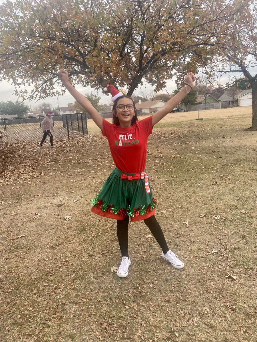 barfknecht_m's tweet photo. Festive Friday !! 🎅🏼 #wearedegan #oneteamonedreamonepercentbetter https://t.co/VKYzzq8VQo
