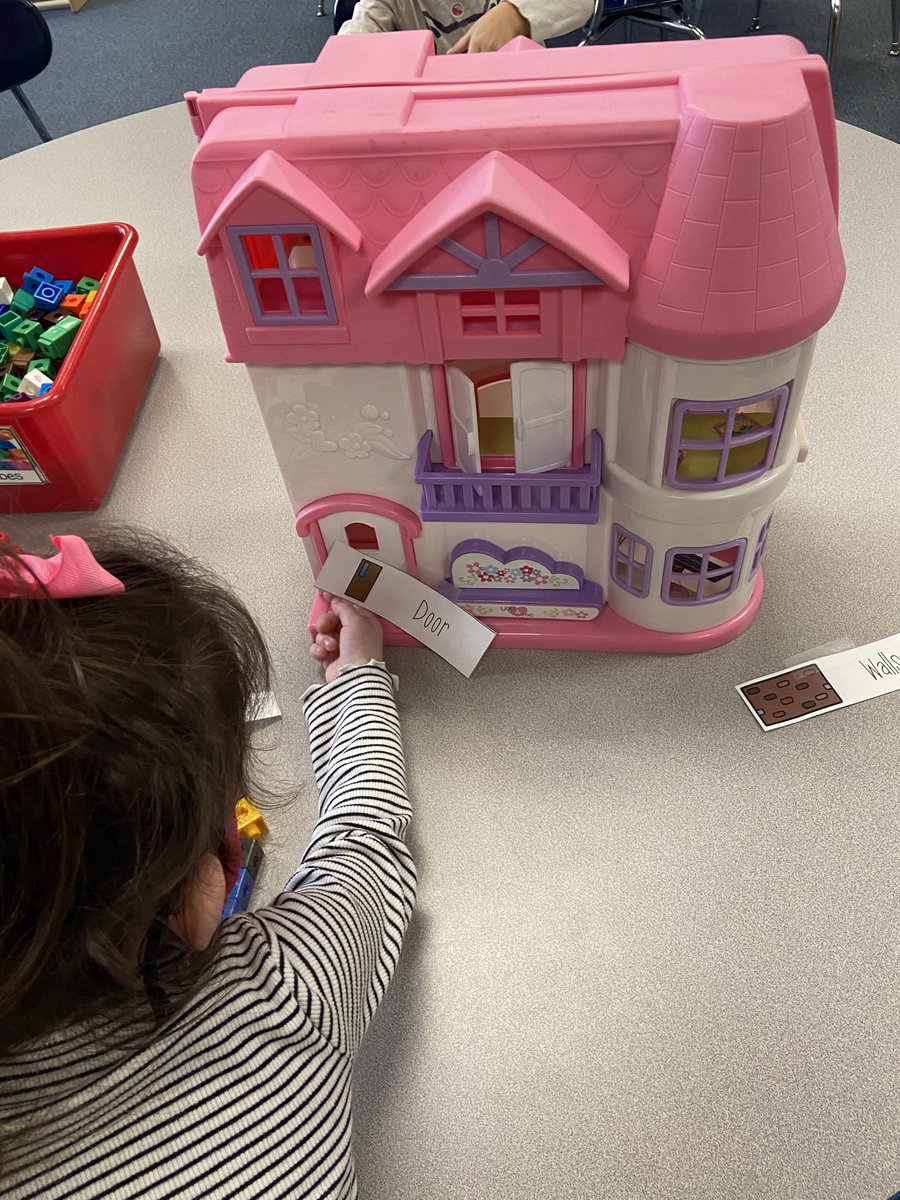 MrsF_MtView's tweet photo. Preschool had a busy week learning all about our new study, Buildings from the Creative Curriculum! 🏡🏠🏙🏘🏫@MtView07836 https://t.co/8kZCJv1U4y