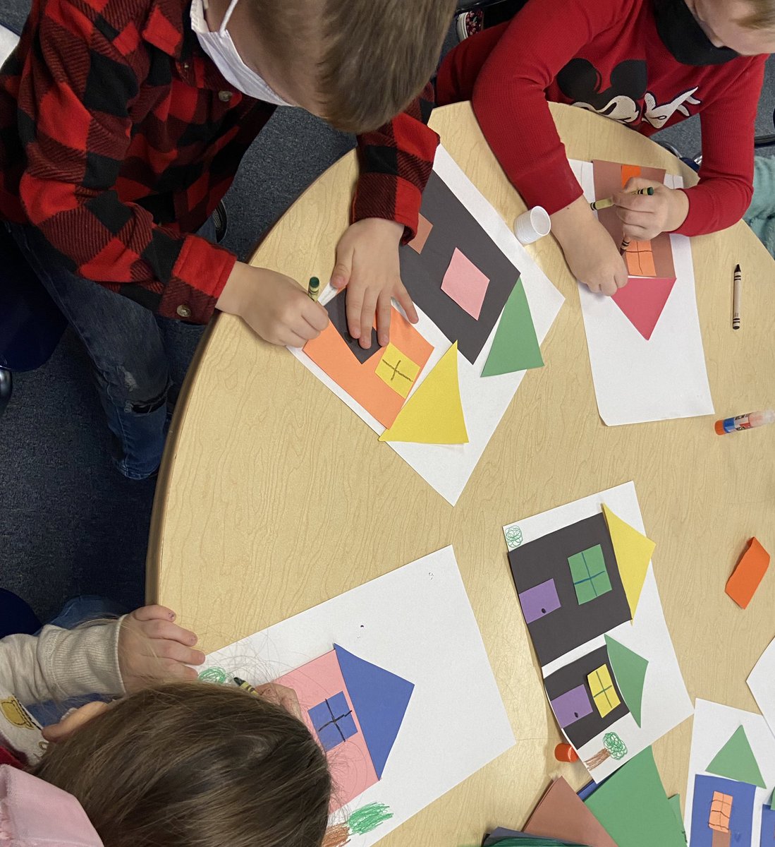 MrsF_MtView's tweet photo. Preschool had a busy week learning all about our new study, Buildings from the Creative Curriculum! 🏡🏠🏙🏘🏫@MtView07836 https://t.co/8kZCJv1U4y