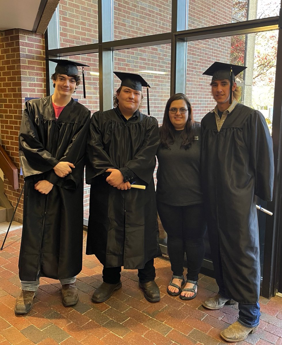 Amy Myhan tweet media