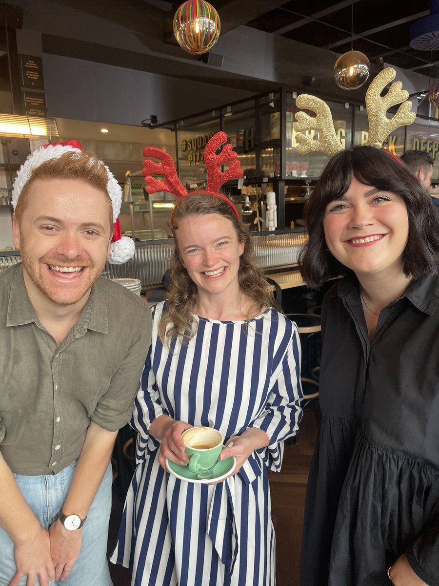 henrycooke's tweet photo. catch us in the background of the Newshub nation Xmas special #roomfiller https://t.co/4bjjwDjCa8