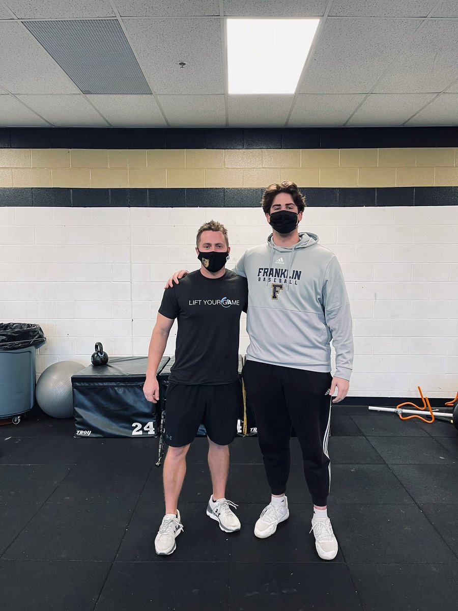 goldenbears_sc's tweet photo. 2021 Grad Tyler Smalley stopping by to get some college hours in! He is majoring in Exercise Science at Franklin!
#HeIsTall https://t.co/gnZbphh1ss