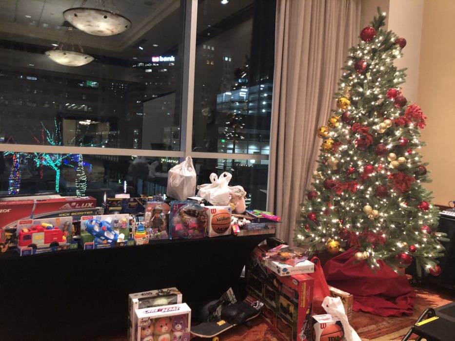 Xenter_Inc's tweet photo. Xenter's Utah team merrily donated and distributed presents for @ToysForTots_USA during our holiday party earlier this week!

"As a company dedicated to healing and helping others, our employees cherished the opportunity to give back to those most in need," CEO @linder_rich said. https://t.co/mjlaYobPRf