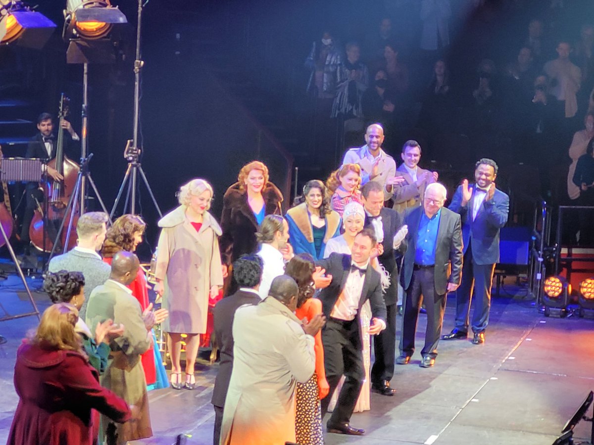 What an evening that was tonight. #SunsetBoulevard was gorgeous. Incredible performances from all the cast but we need to talk about @MazzWoman. What a phenomenal talent! Her huge mid-show standing ovation tonight was very much deserved. Full review to come this weekend.