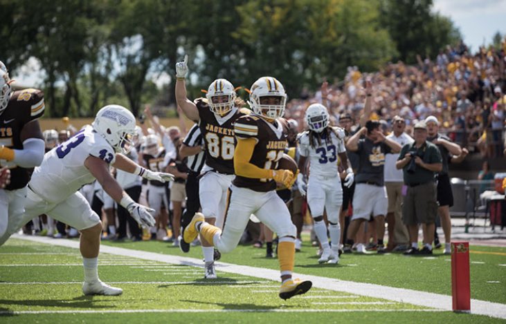 JWR7_'s tweet photo. Blessed to say that I have received an offer from @BWYJFootball Thank you @CoachHilvert and the Baldwin Wallace coaching staff‼️ @_CoachCarroll_  @CJBennett_08 @QBcoach1 @Bikola22 @PascoCountyFB https://t.co/Z2pC5l4b7E
