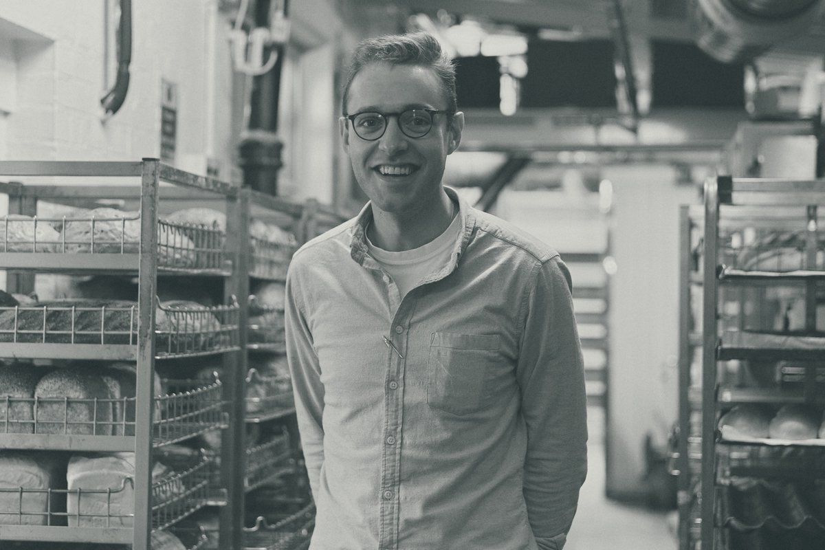 breadawardsUK's tweet photo. ✨W I N N E R S P O T L I G H T✨
Our London Bread Hero is Lewis Freeman from Dunns Bakery 🍞
Lewis also won the Wrights Flour Award for Innovation📲
@wrightsflour
https://t.co/H4ZENFJ4LF
#BreadHeroes21 #BreadAwardsUK #UKBakers #Baking #Bread https://t.co/ydrfDIS5I6