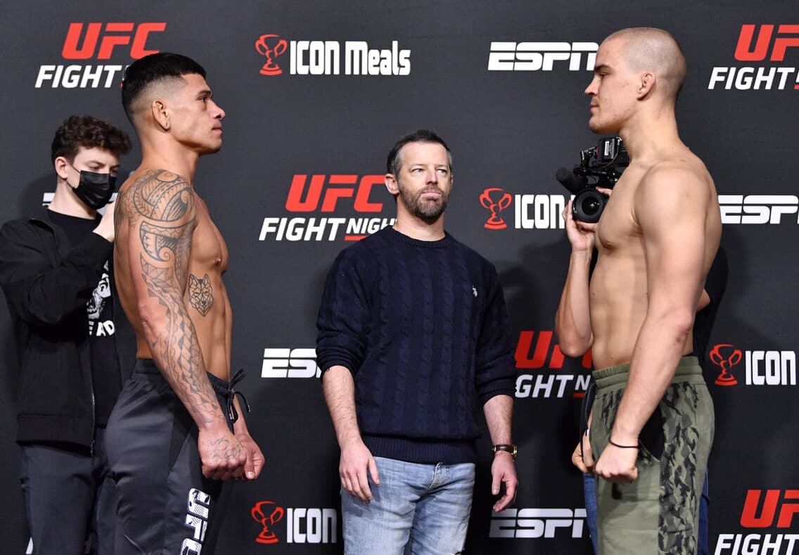 todorovic_ufc's tweet photo. ⚖️Weight cut is done✅️
I feel great, everything went according to plan💪🏽
🙏🏼Thank you all for support, it means a lot!
-
🇷🇸Merenje je završeno! Osećam se odlično, sve je proslo po planu.
Hvala svima na podršci!🙏🏼❤
#UFCVegas44 #duskotodorovic #teamtodorovic #DT #UFC #secutor https://t.co/T2zpLdsCii