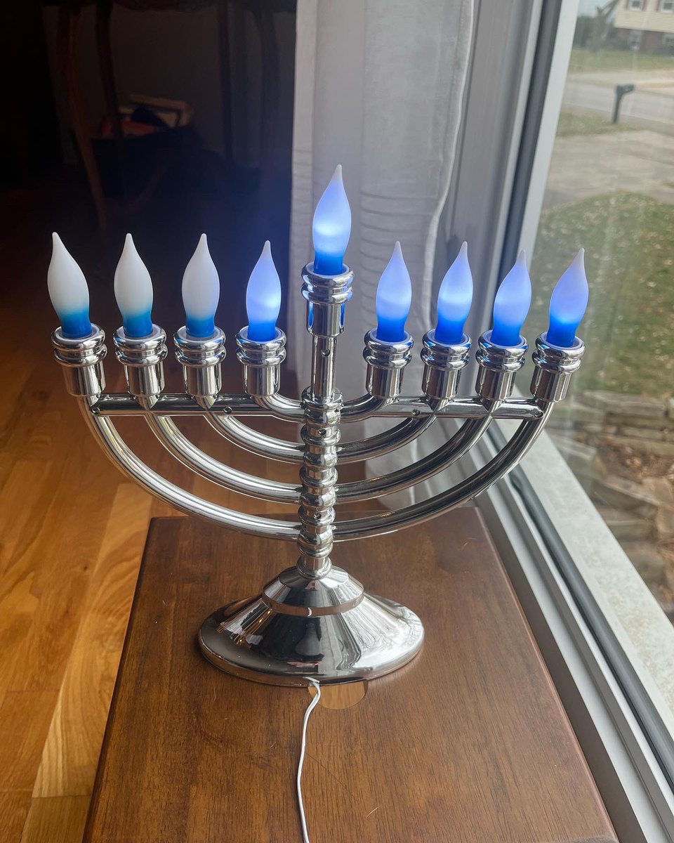 LisaAlterKrule's tweet photo. 5th day… more light!
Happy Hanukkah &amp; Shabbat Shalom! https://t.co/MfroL45wGh