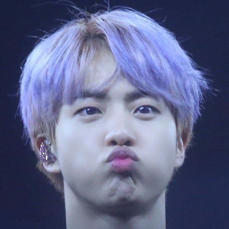 _sleepingqt's tweet photo. Happy birthday WWH🪐✨
You’re the reason of my smile!!! ILYSM MOON💜
#WorldwideHandsomeDay #HappyJinDay https://t.co/SlfJft00qJ