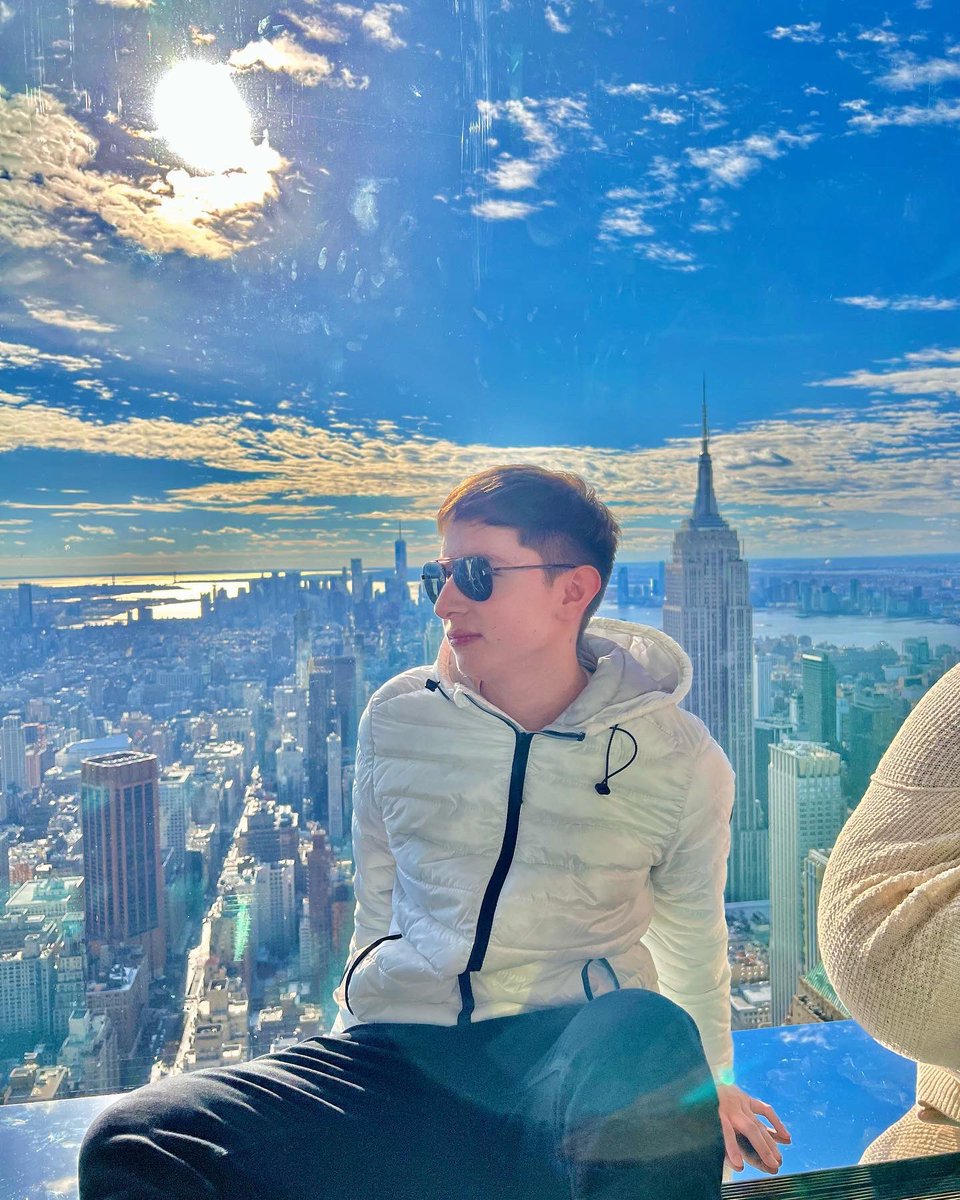 JeltyTV's tweet photo. que rápido crecen 😢 https://t.co/YPTpBOEUVl
