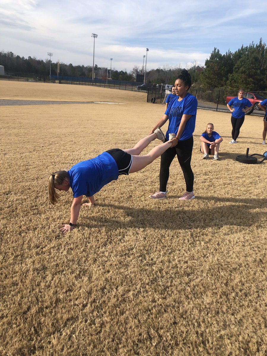 MJHS__SOFTBALL's tweet photo. Oxford Challenge 2021-2022 event #2 Relay Race! Blue team wins again. Blue 50 Gray 0! https://t.co/lpRxGPa46R