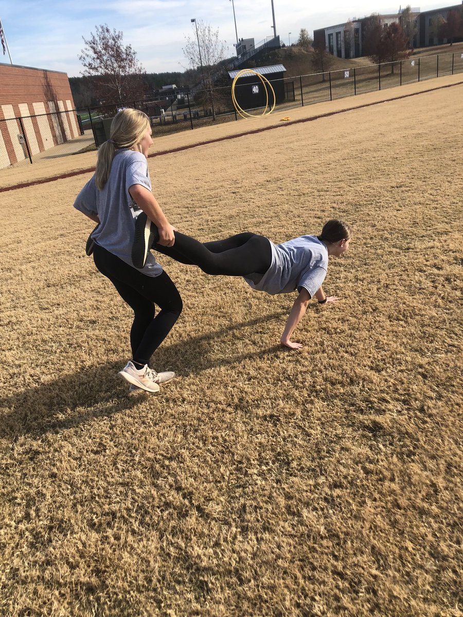 MJHS__SOFTBALL's tweet photo. Oxford Challenge 2021-2022 event #2 Relay Race! Blue team wins again. Blue 50 Gray 0! https://t.co/lpRxGPa46R