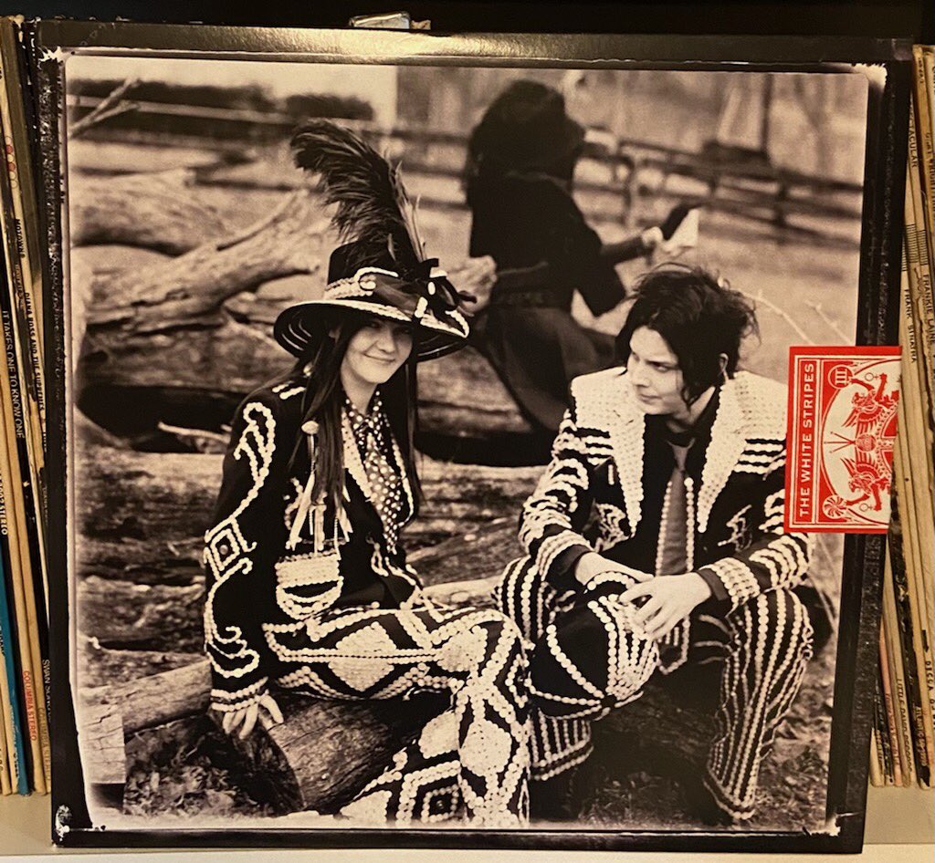 Puckarama's tweet photo. Now on the #Turntable it’s #IckyThump time!! #WhiteStripes are such a treat on vinyl! As expected from @thirdmanrecords the packaging is beautiful. #VinylRecords
“White Americans
What? Nothin’ better to do?
Why don’t you kick yourself out
You’re an immigrant too.” https://t.co/IUYBT0VSgC