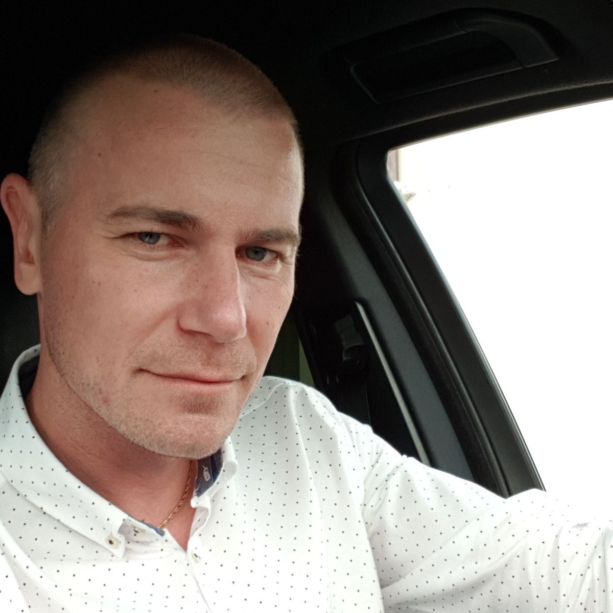 mickycluj's tweet photo. #FotografieDeProfilNouă https://t.co/p2spLhnPkF