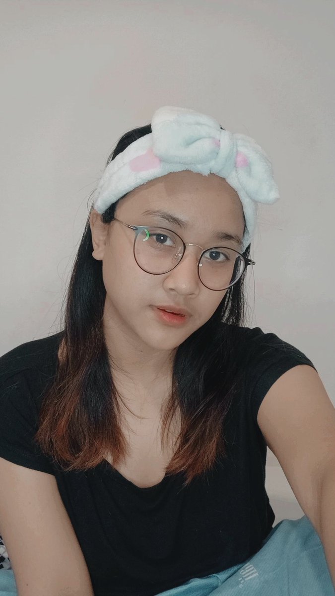 AmbarYubi's tweet photo. pengen kemayu tapi aku ra ayu 😌 https://t.co/Bt1iE4KgrY