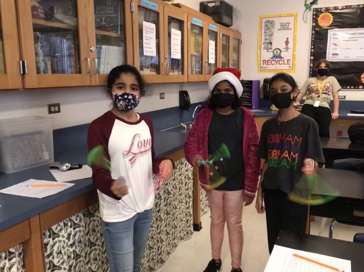 alisia_lucas_TX's tweet photo. #energytransformations #handsonactivity #scienceisfun @GRISHAM_MS https://t.co/9aKF1Qy34p